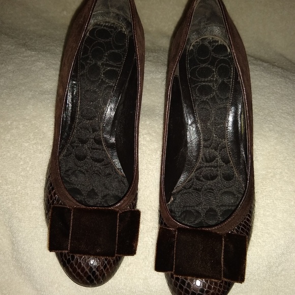 Coach Shoes - Coach Naomi pumps hells.